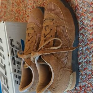 Hi Tech women's shoe